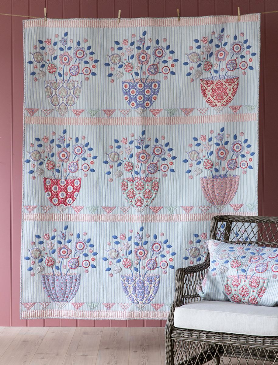 1476329BV_FlowerpotQuiltPillow_2