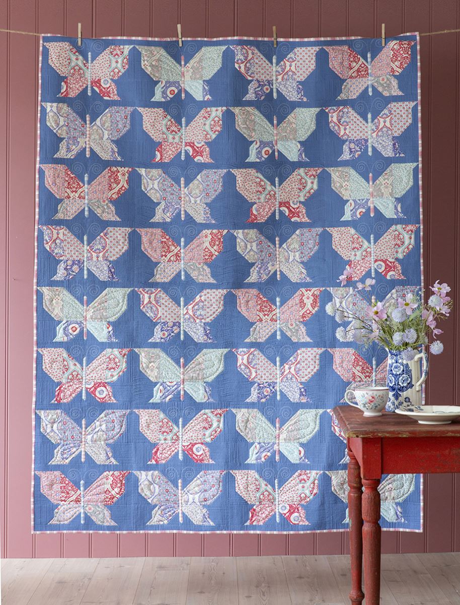 1386671BV_MosaicButterfliesQuilt_1